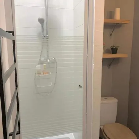 Le Petit Mozart Studio For 3 City Dwellers In The City Centre In Hyeres Апартаменты Йер